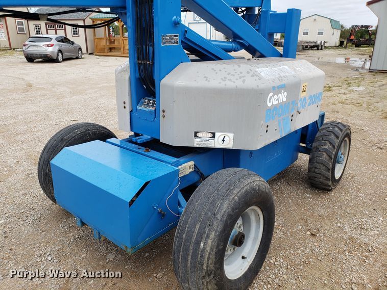 Genie Z30/20HD boom lift in Centerview, MO Item DH2856 sold Purple Wave