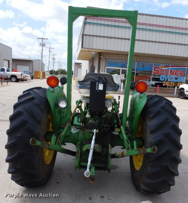 image for item DH3601 1978 John Deere 2440 tractor