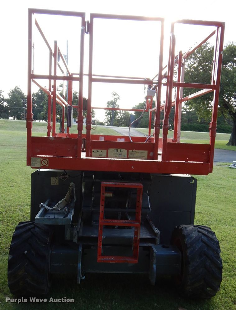 image for item DH3602 Sky Jack SJ6826RT boom lift