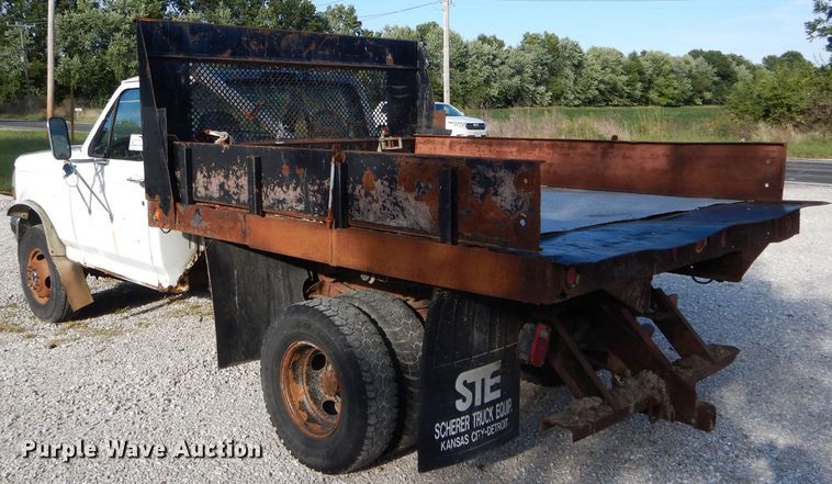 image for item DH6153 1995 Ford F350 dump bed pickup truck