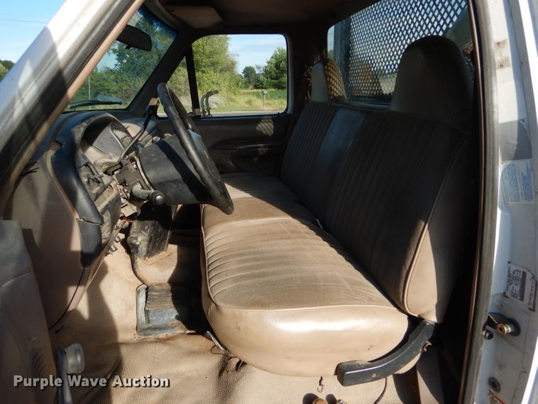 image for item DH6153 1995 Ford F350 dump bed pickup truck