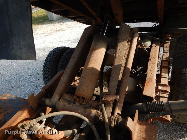 image for item DH6153 1995 Ford F350 dump bed pickup truck