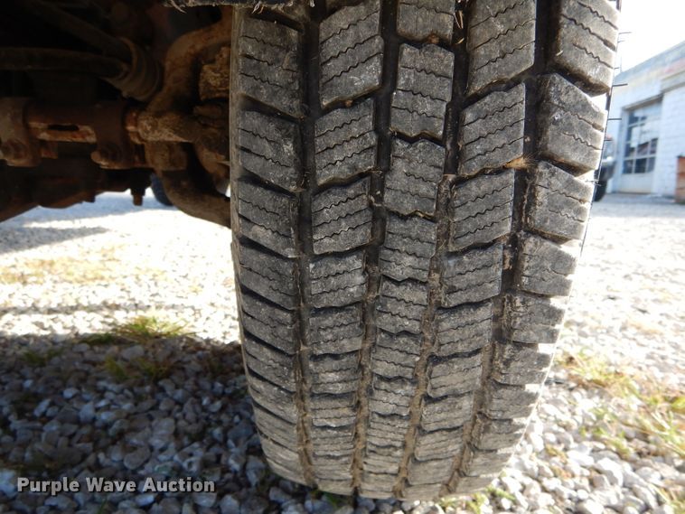 image for item DH6153 1995 Ford F350 dump bed pickup truck