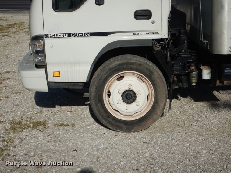 image for item DH6154 2007 Isuzu NQR box truck