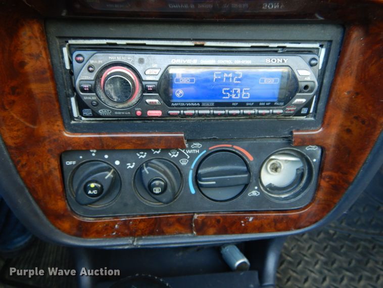 image for item DH6165 1999 Chrysler Sebring