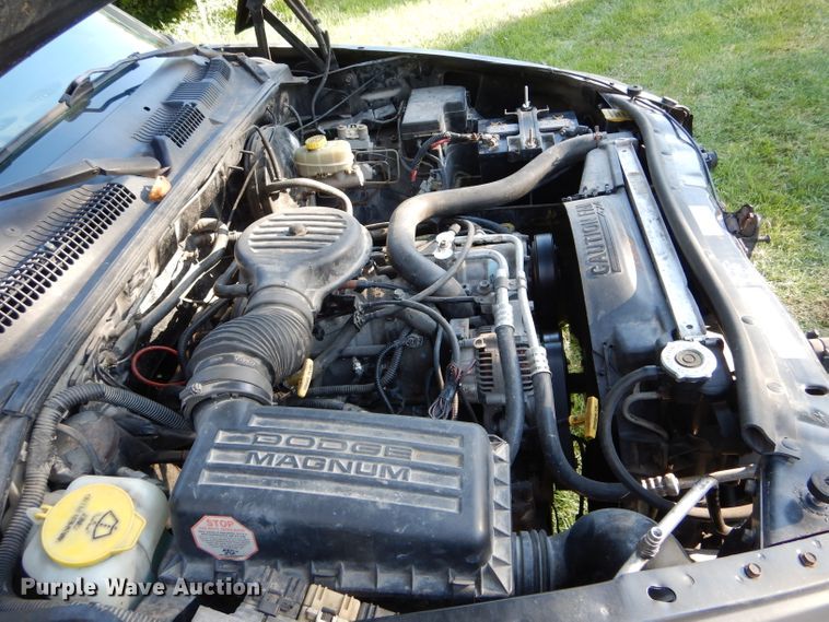 image for item DH6166 1997 Dodge Dakota Sport Club Cab pickup truck