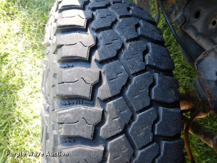 image for item DH6166 1997 Dodge Dakota Sport Club Cab pickup truck