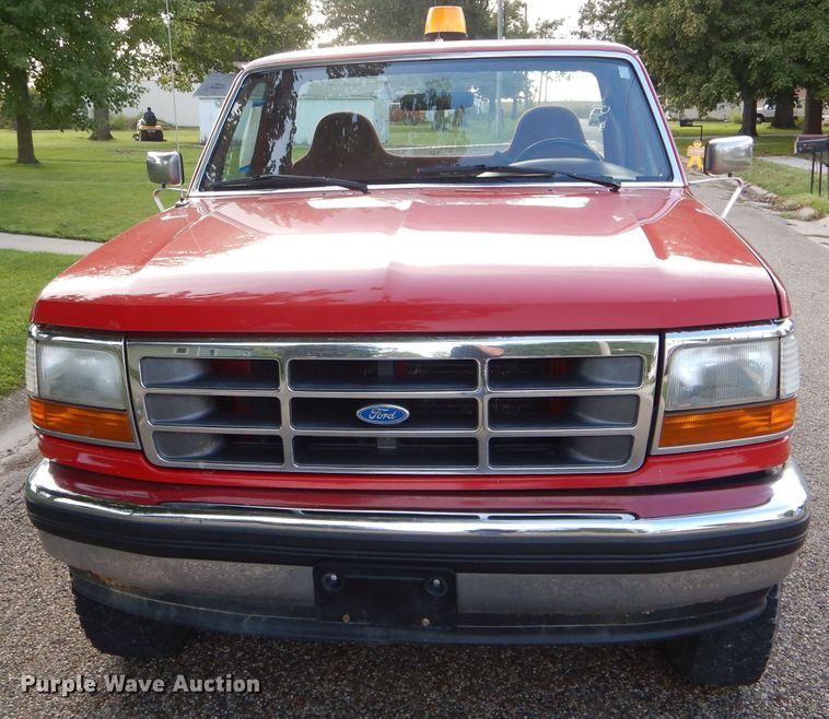 image for item DH6169 1997 Ford F250 HD pickup truck