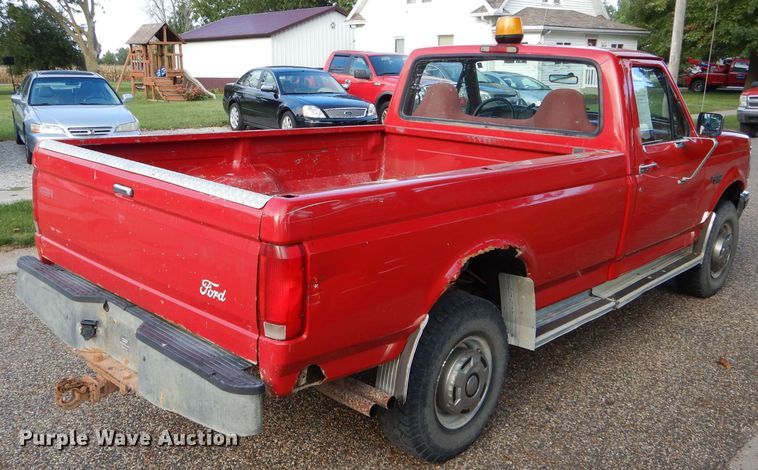 image for item DH6169 1997 Ford F250 HD pickup truck