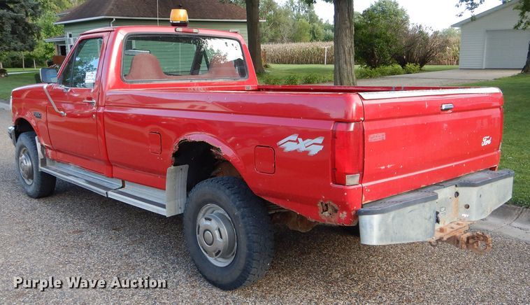 image for item DH6169 1997 Ford F250 HD pickup truck