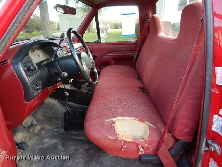 image for item DH6169 1997 Ford F250 HD pickup truck