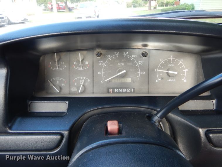 image for item DH6169 1997 Ford F250 HD pickup truck