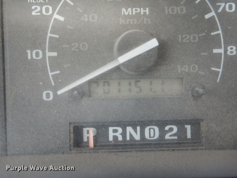 image for item DH6169 1997 Ford F250 HD pickup truck