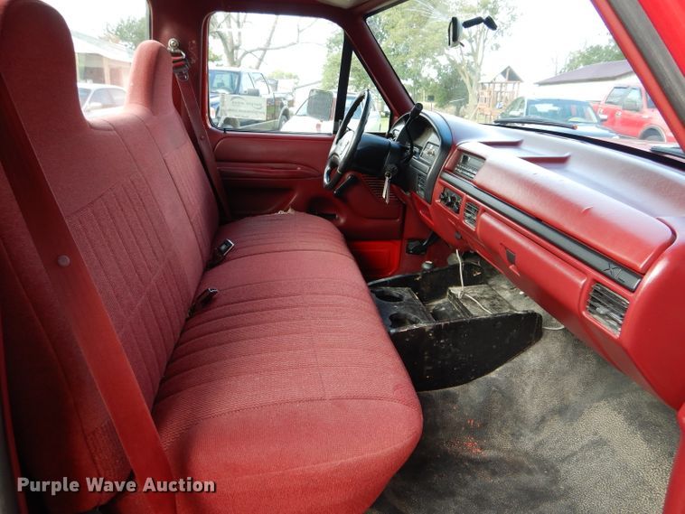 image for item DH6169 1997 Ford F250 HD pickup truck