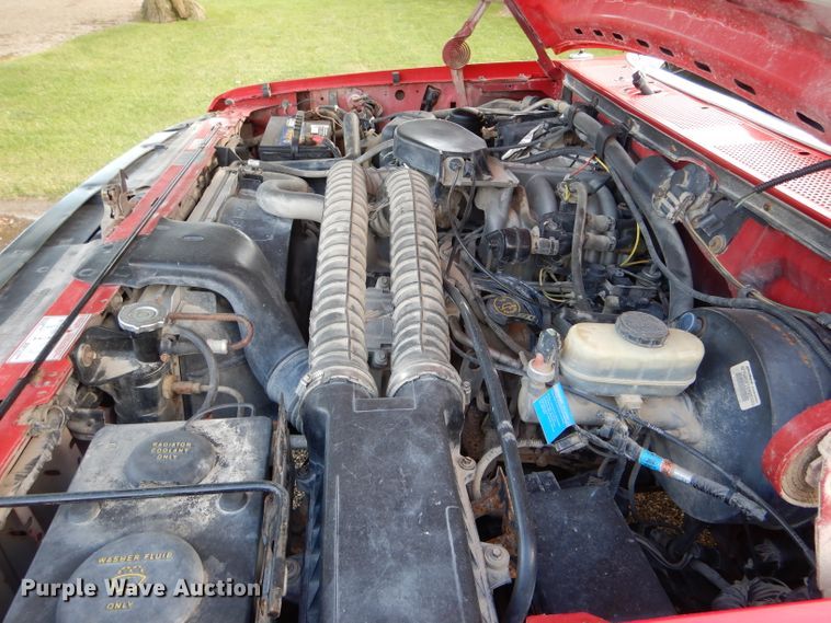 image for item DH6169 1997 Ford F250 HD pickup truck