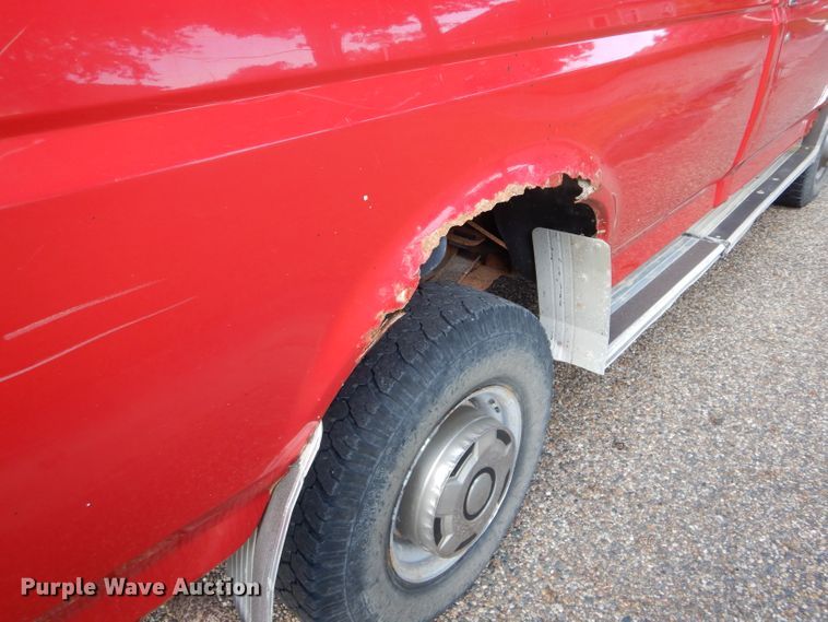 image for item DH6169 1997 Ford F250 HD pickup truck