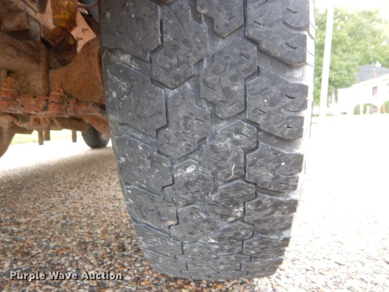 image for item DH6169 1997 Ford F250 HD pickup truck