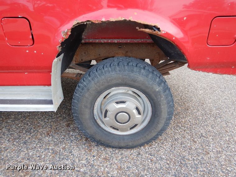 image for item DH6169 1997 Ford F250 HD pickup truck