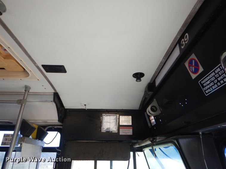 image for item DH6178 1992 Gillig City Transit shuttle bus