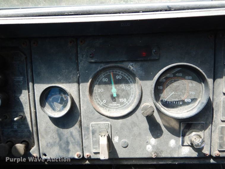 image for item DH6178 1992 Gillig City Transit shuttle bus