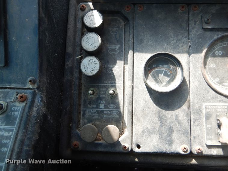 image for item DH6178 1992 Gillig City Transit shuttle bus