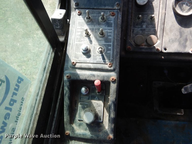 image for item DH6178 1992 Gillig City Transit shuttle bus