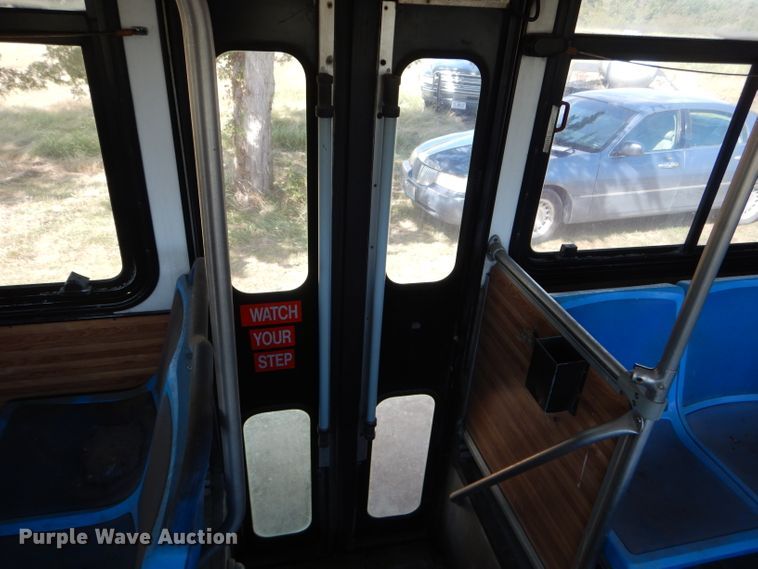 image for item DH6178 1992 Gillig City Transit shuttle bus