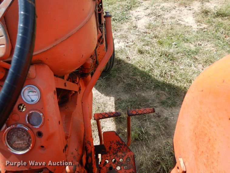 image for item DH6179 Allis Chalmers D17 tractor