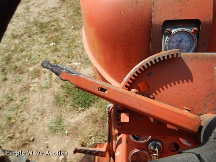 image for item DH6179 Allis Chalmers D17 tractor