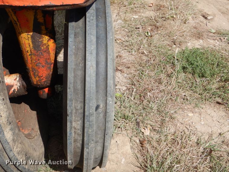 image for item DH6179 Allis Chalmers D17 tractor