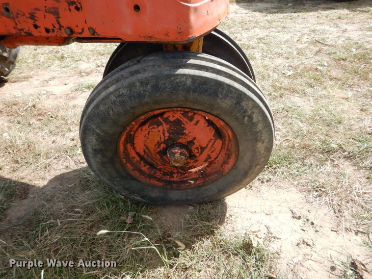 image for item DH6179 Allis Chalmers D17 tractor