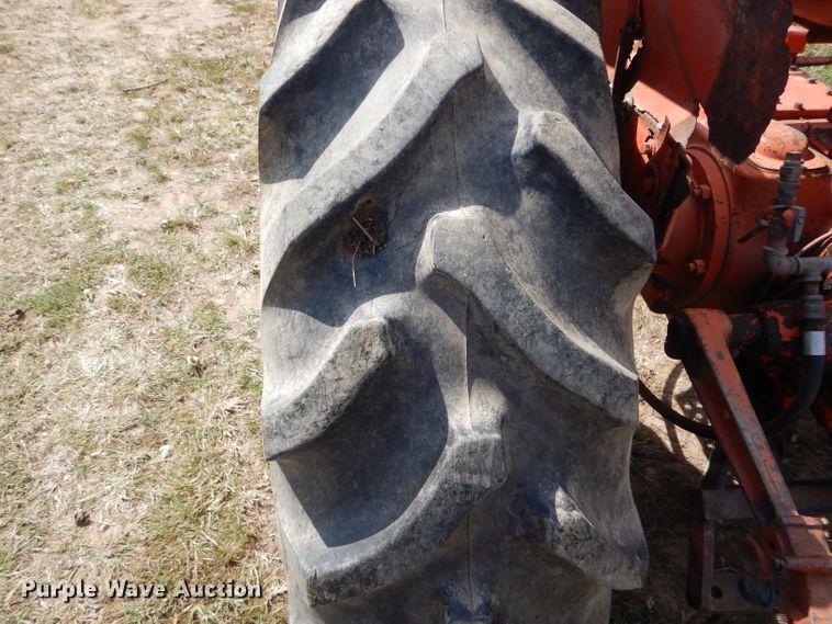 image for item DH6179 Allis Chalmers D17 tractor