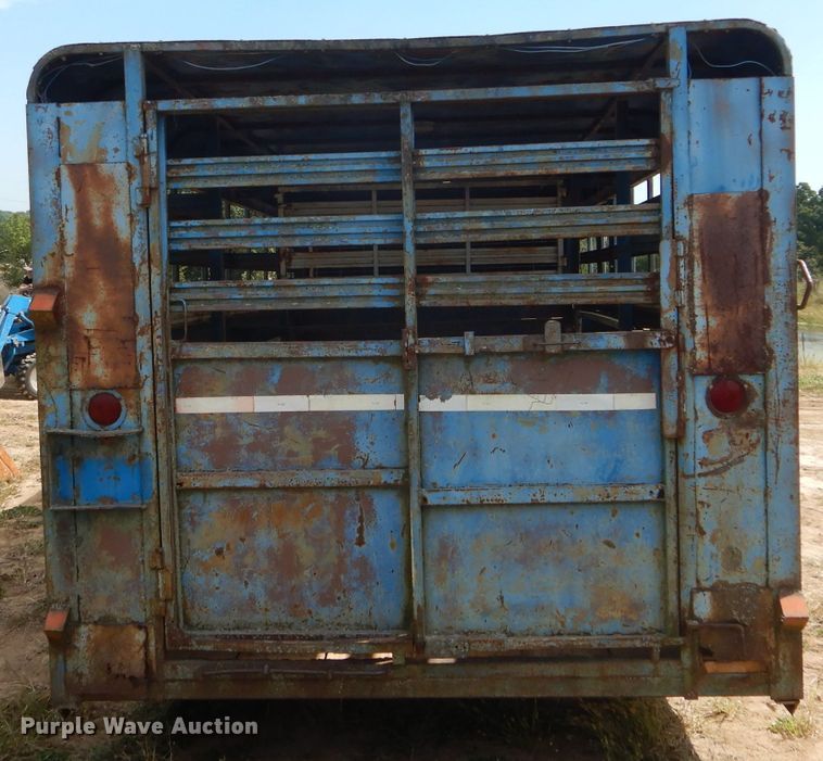 image for item DH6182 1975 Star livestock trailer