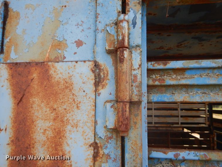 image for item DH6182 1975 Star livestock trailer