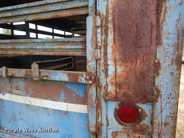 image for item DH6182 1975 Star livestock trailer