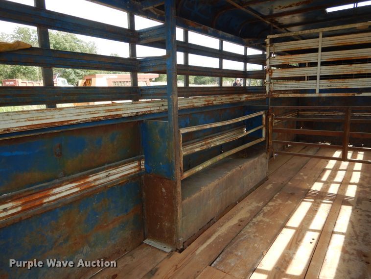 image for item DH6182 1975 Star livestock trailer