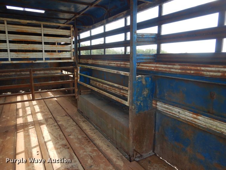 image for item DH6182 1975 Star livestock trailer