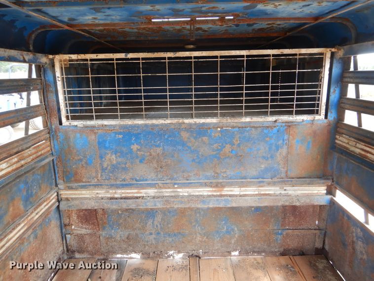 image for item DH6182 1975 Star livestock trailer