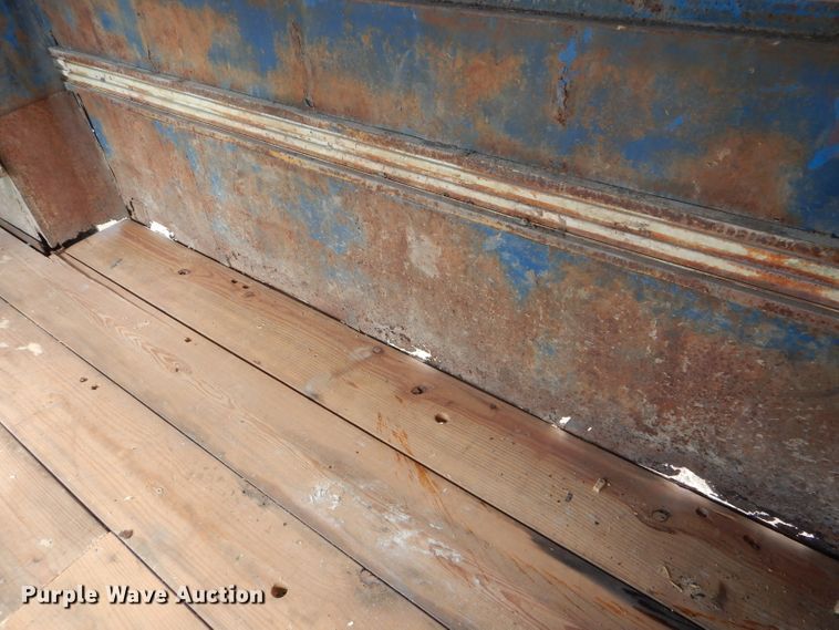 image for item DH6182 1975 Star livestock trailer