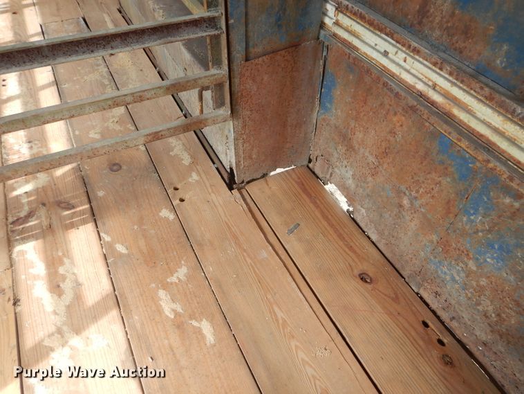 image for item DH6182 1975 Star livestock trailer