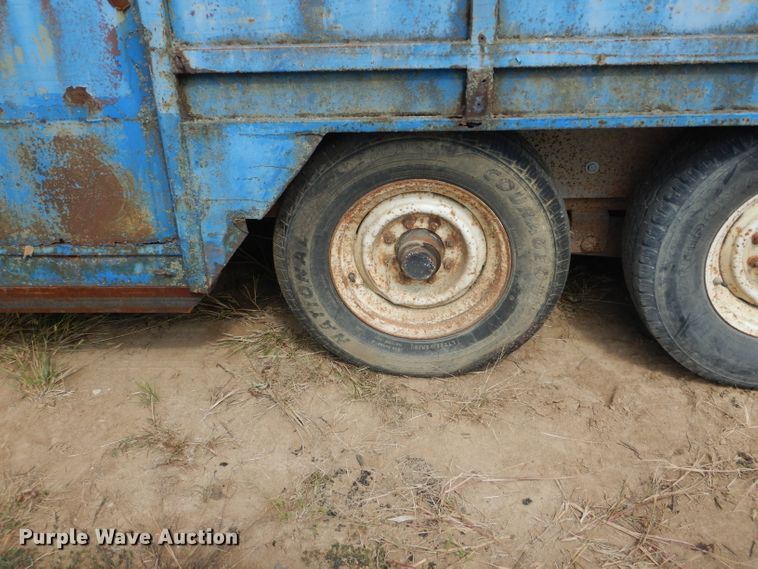 image for item DH6182 1975 Star livestock trailer
