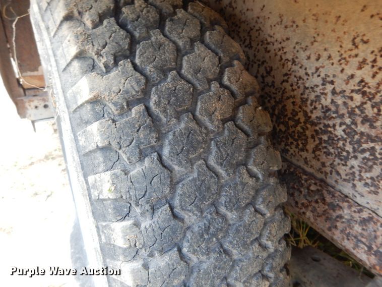 image for item DH6182 1975 Star livestock trailer