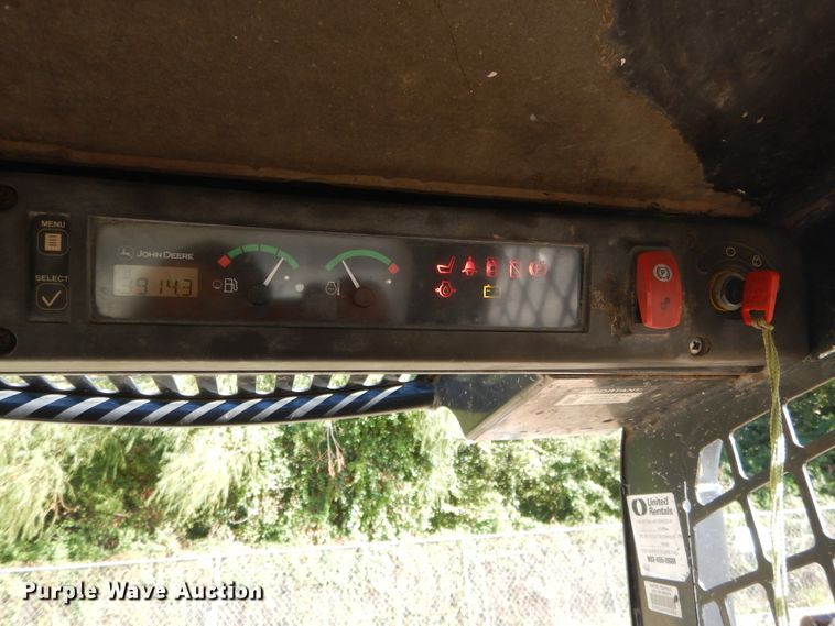 image for item DI1774 2007 John Deere 317 skid steer