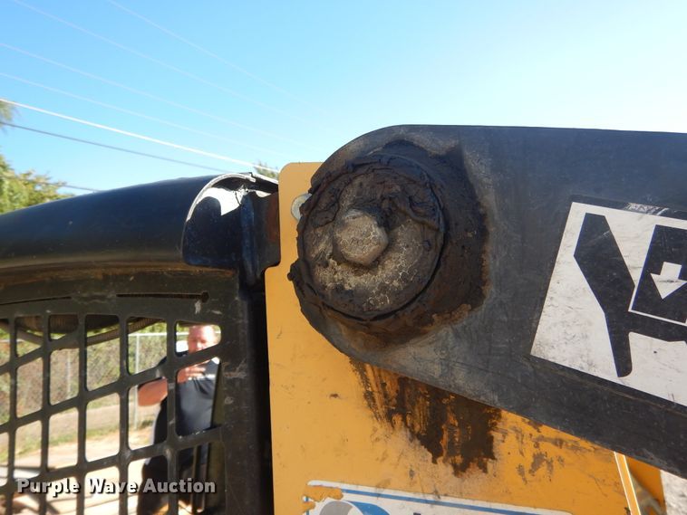 image for item DI1774 2007 John Deere 317 skid steer