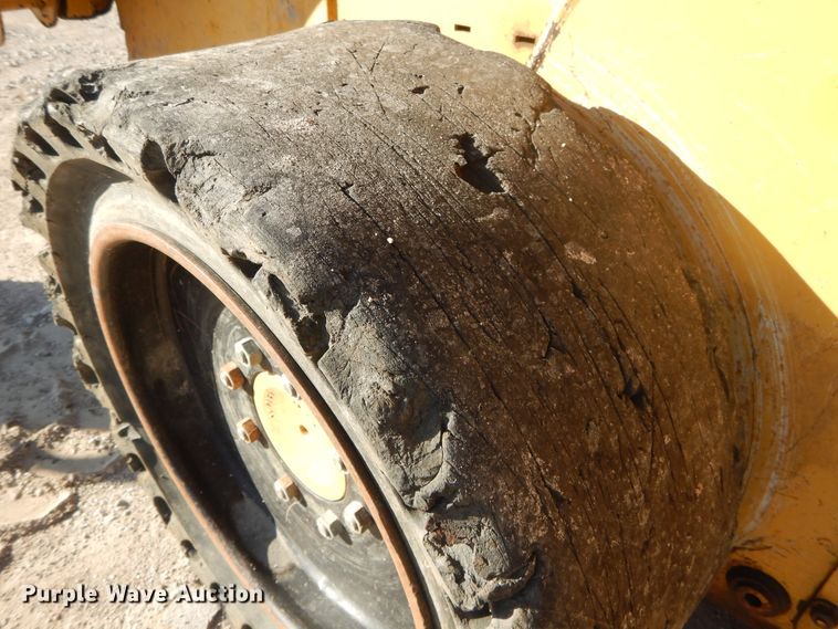 image for item DI1774 2007 John Deere 317 skid steer