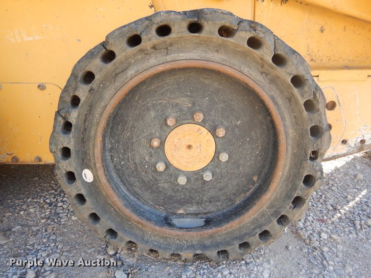 image for item DI1774 2007 John Deere 317 skid steer