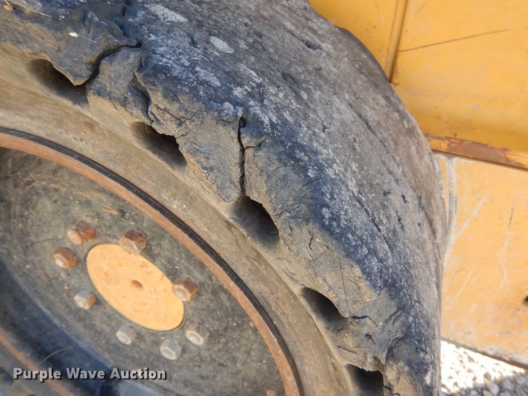 image for item DI1774 2007 John Deere 317 skid steer