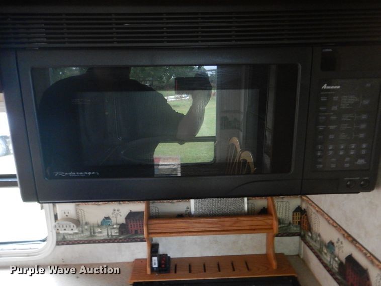 image for item DI2269 2004 Cedar Creek 37RDQS camper