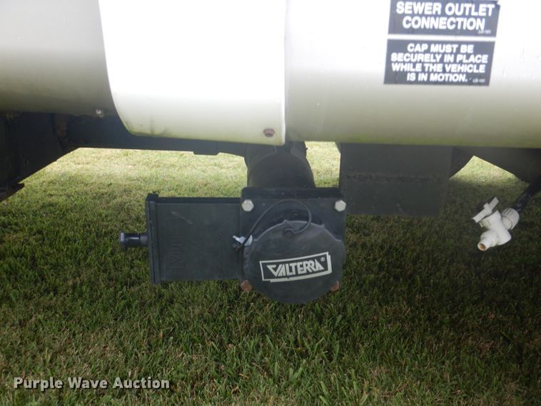 image for item DI2269 2004 Cedar Creek 37RDQS camper