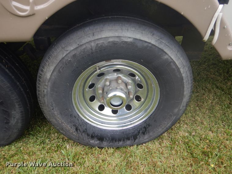 image for item DI2269 2004 Cedar Creek 37RDQS camper